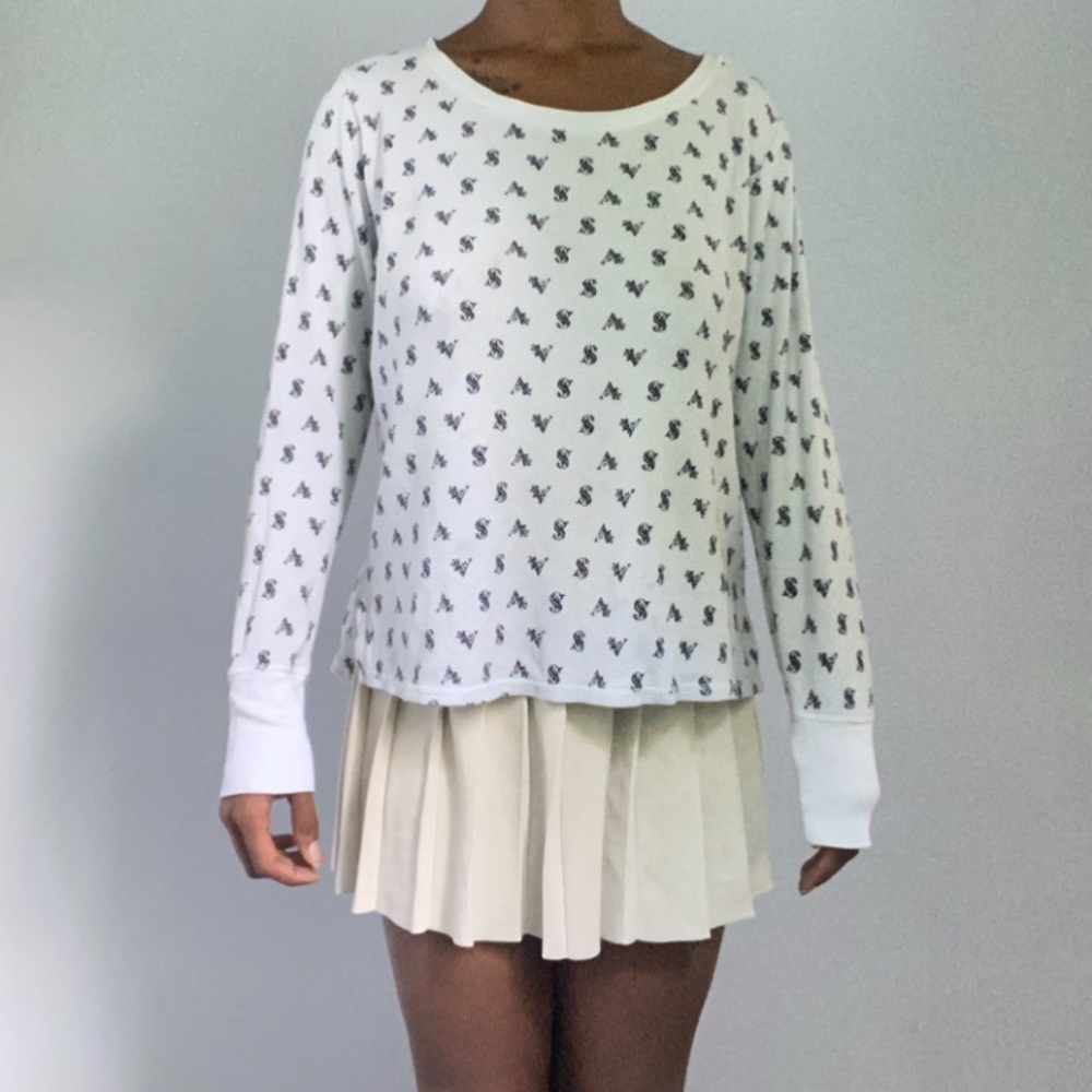 Victoria’s Secret Long Sleeved T shirt
